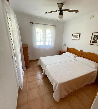 Bonito Apartamento Con Terrazas Y Aparcamiento. Son Bou Bagian luar foto
